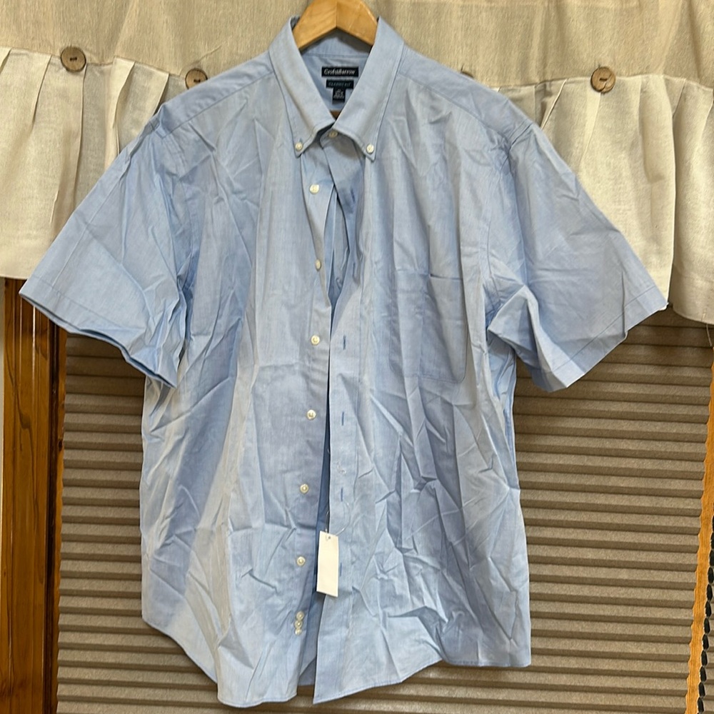 Men’s Short Sleeve Dress Shirt